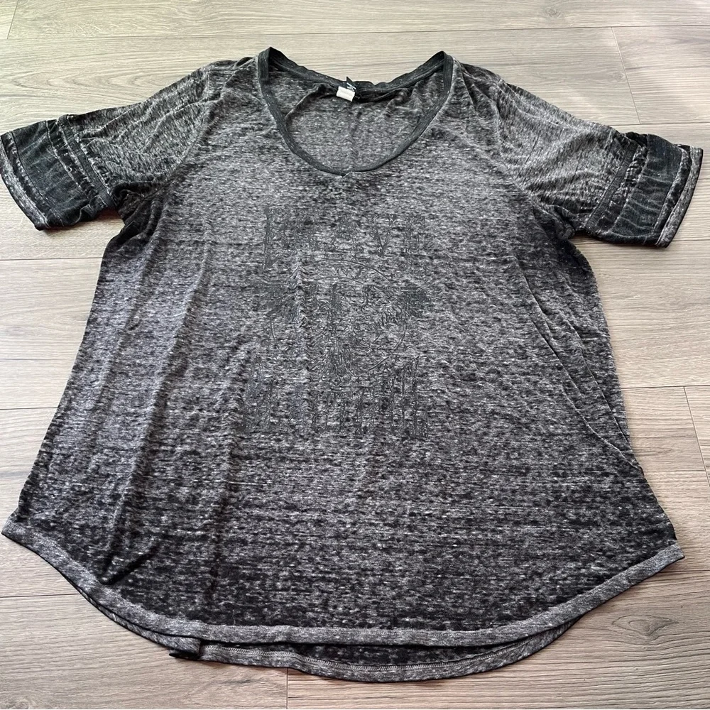 Torrid Womens Black Burnout Faded T-Shirt Brave Beautiful Size 2X - Picture 2 of 6